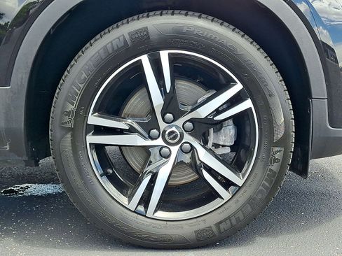 Used 2024 Volvo XC40 B5 Core AWD/4WD image 26
