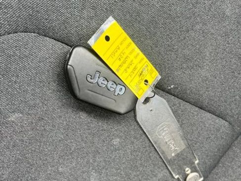 Used 2024 Jeep Wrangler Unlimited Sport AWD/4WD image 14