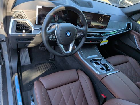 Used 2026 BMW X5 xDrive50e w/ Climate Comfort Package AWD/4WD image 16
