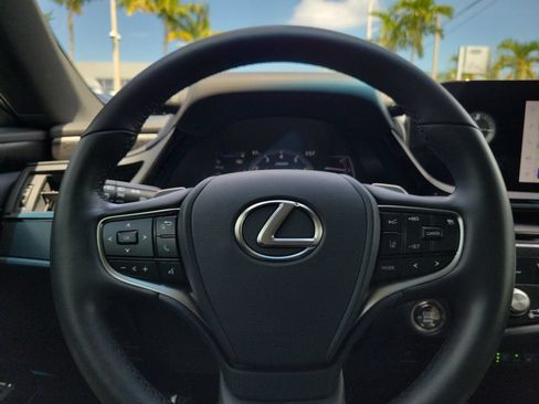 Used 2024 Lexus ES 350 w/ Premium Package FWD image 7