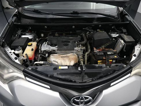 Used 2016 Toyota RAV4 LE AWD/4WD image 14