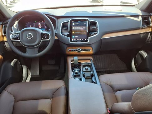 Certified 2024 Volvo XC90 B5 Plus image 18