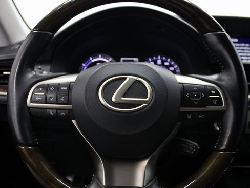 Used 2018 Lexus ES 300h image 34