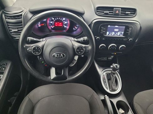 Used 2018 Kia Soul FWD image 22