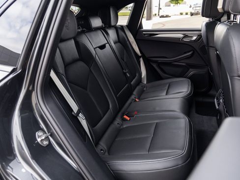 New 2026 Porsche Macan S image 40