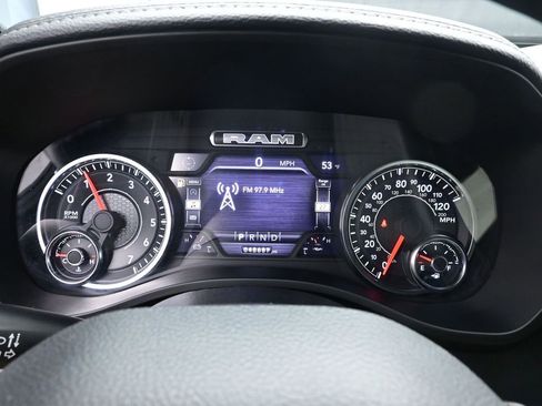 Used 2024 RAM 1500 Laramie image 10