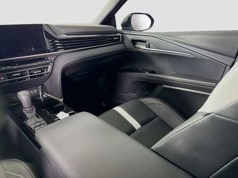 Used 2026 Toyota Camry SE w/ Convenience Package FWD image 21