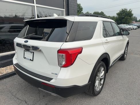 Used 2020 Ford Explorer XLT w/ Equipment Group 202A AWD/4WD image 6