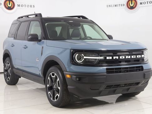 Used 2023 Ford Bronco Sport Outer Banks w/ Tech Package AWD/4WD image 18