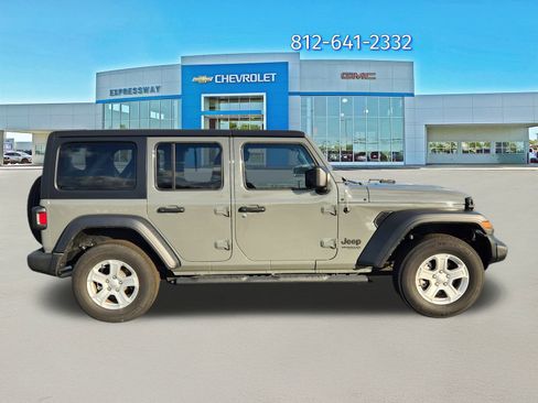 Used 2022 Jeep Wrangler Unlimited Sport image 8