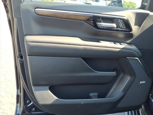 New 2026 Chevrolet Tahoe High Country image 8