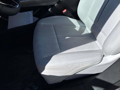 Used 2024 Cadillac Lyriq Sport AWD/4WD image 30