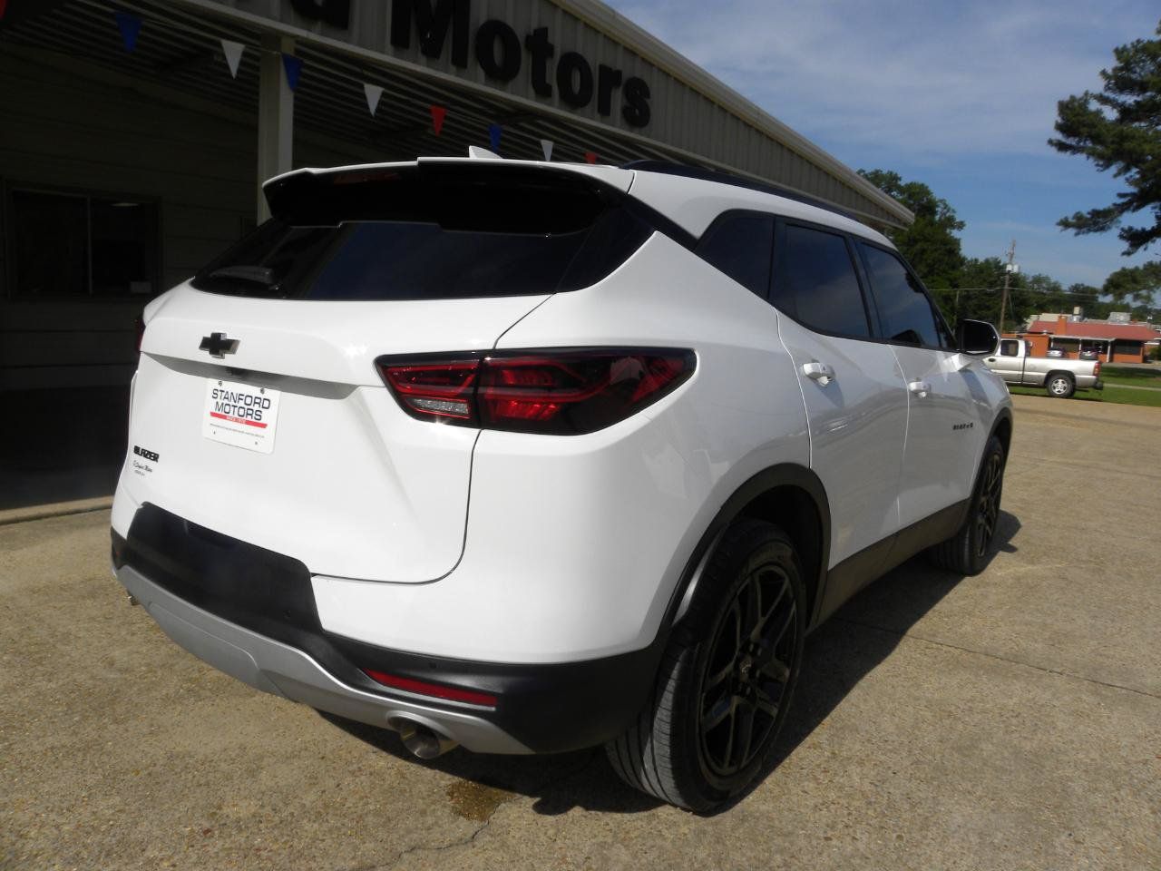 Used 2024 Chevrolet Blazer LT w/ Convenience Package FWD image 6