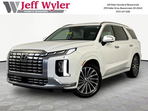 Used 2023 Hyundai Palisade Calligraphy w/ Cargo Package FWD image 1