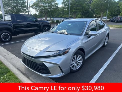 Used 2026 Toyota Camry LE w/ Convenience Package FWD image 5