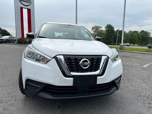Used 2020 Nissan Kicks S FWD image 9