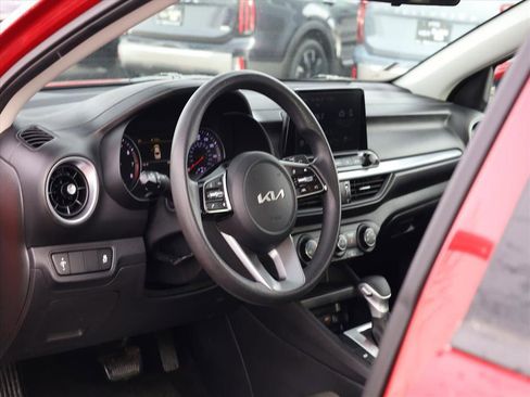 Used 2024 Kia Forte LXS image 6