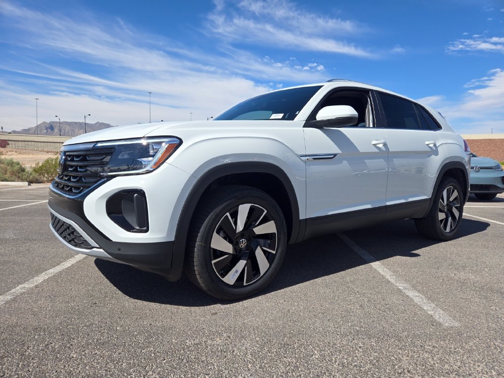 New 2025 Volkswagen Atlas Cross Sport SE FWD image 2