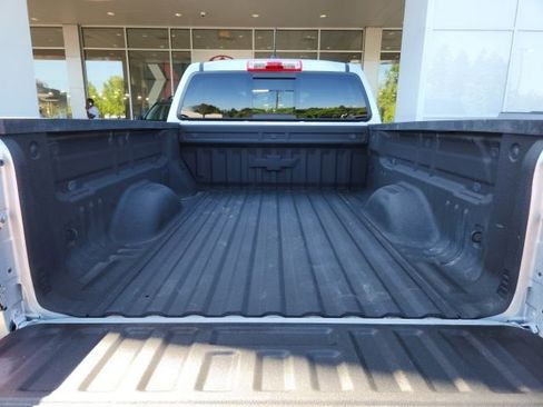 Used 2017 Chevrolet Colorado Z71 AWD/4WD image 22