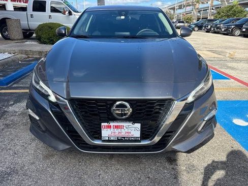 Used 2021 Nissan Altima 2.5 SV FWD image 2