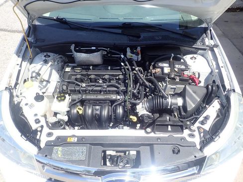 Used 2011 Ford Focus SE w/ Sedan SE Appearance Pkg FWD image 37