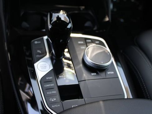 Used 2025 BMW X4 xDrive30i AWD/4WD image 19