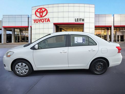 Used 2012 Toyota Yaris Sedan image 8