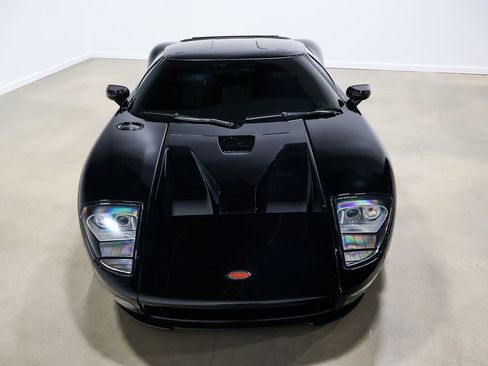 Used 2006 Ford GT RWD image 26