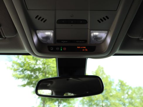 Used 2021 GMC Terrain SLT w/ LPO, Floor Liner Package FWD image 31