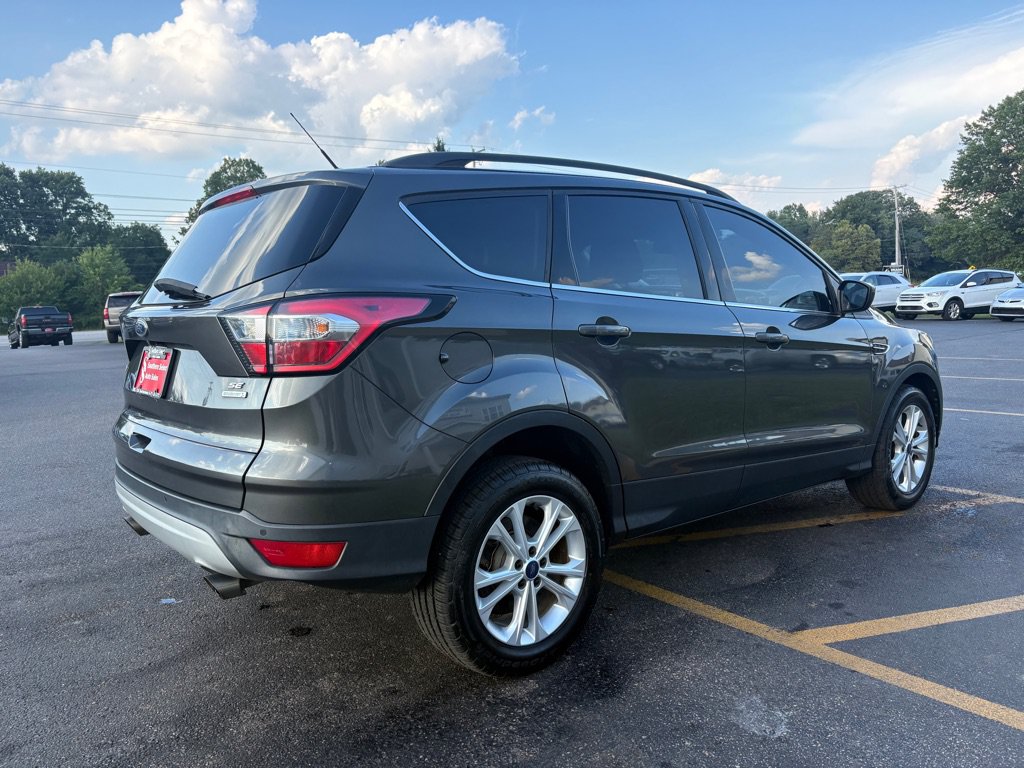 Used 2017 Ford Escape SE w/ Equipment Group 201A FWD image 6