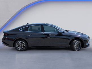 New 2025 Hyundai Sonata Limited video 3