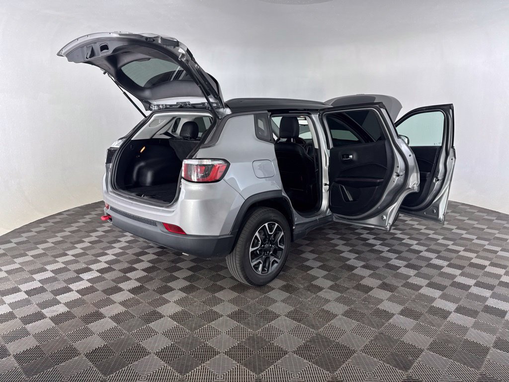 Used 2019 Jeep Compass Trailhawk AWD/4WD image 15