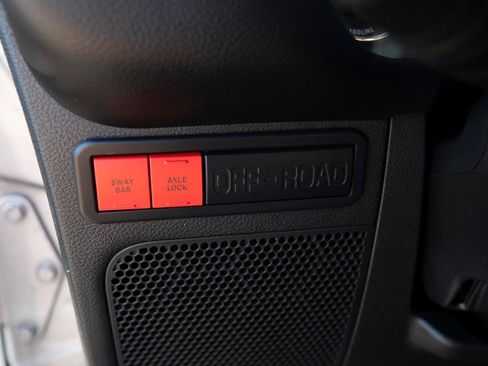 Used 2018 Jeep Wrangler Unlimited Rubicon AWD/4WD image 25
