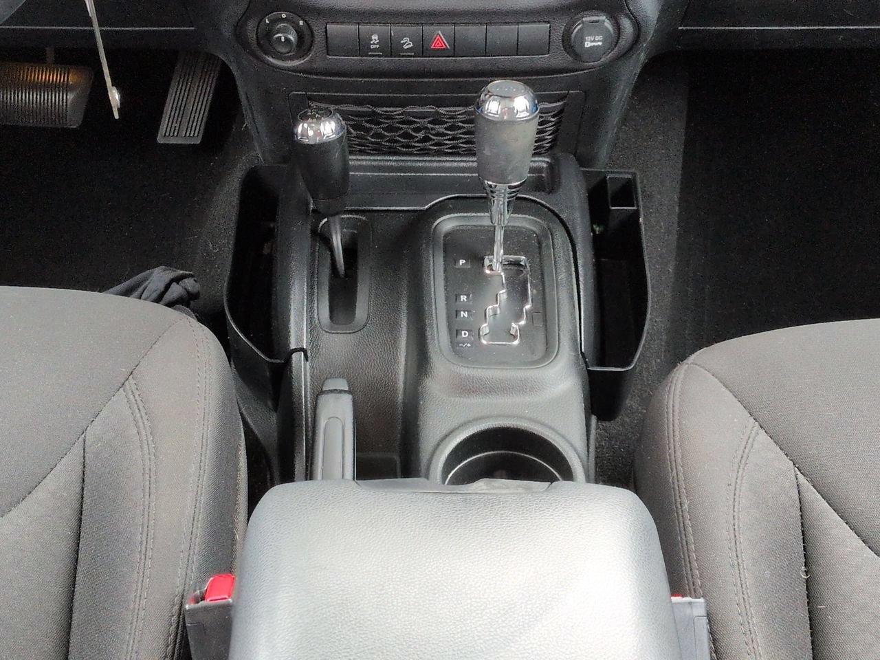 Used 2018 Jeep Wrangler Unlimited Sport S AWD/4WD image 18