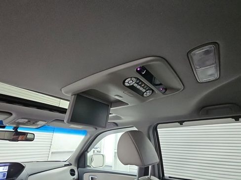 Used 2015 Honda Pilot Touring image 30