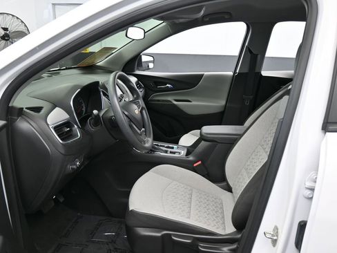 Used 2023 Chevrolet Equinox LS image 11