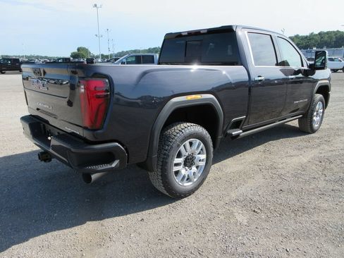 New 2026 GMC Sierra 2500 Denali AWD/4WD image 5