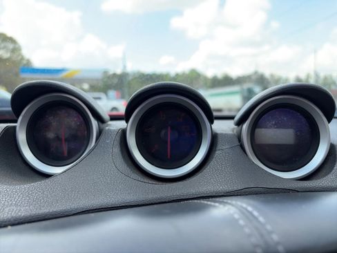 Used 2009 Nissan 370Z Touring image 13