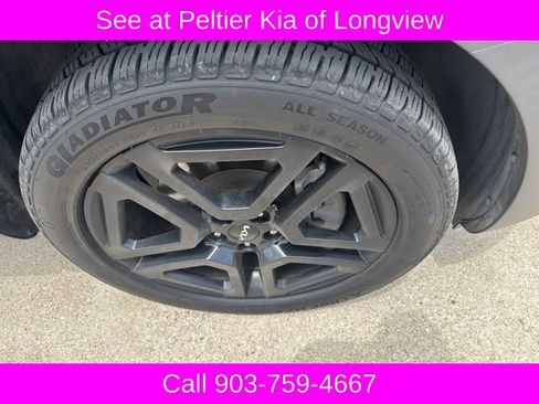 Used 2023 Kia Telluride SX X-Line AWD/4WD image 4