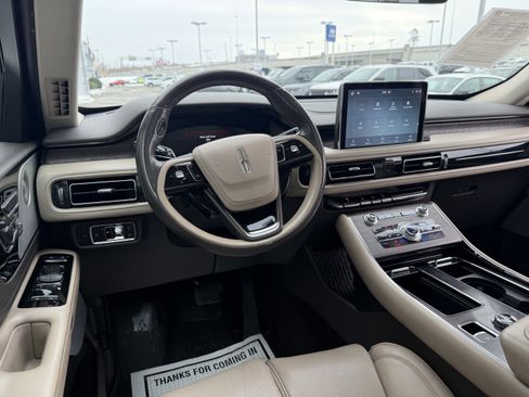 Used 2020 Lincoln Aviator Reserve w/ Equipment Group 202A image 30