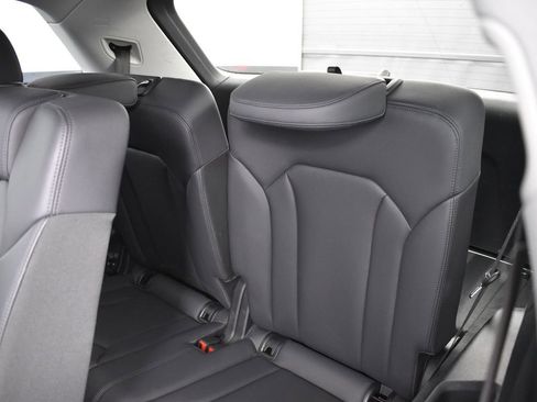 Used 2023 Audi Q7 3.0T Premium Plus image 28