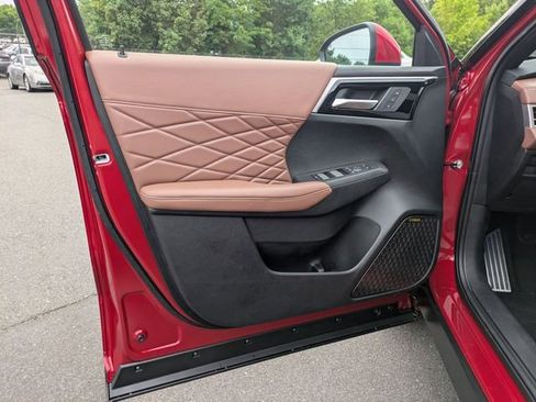 New 2025 Mitsubishi Outlander SEL image 11