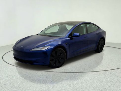 Used 2025 Tesla Model 3 Long Range RWD image 1