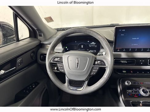 Certified 2022 Lincoln Nautilus Reserve w/ Equipment Group 201A image 32