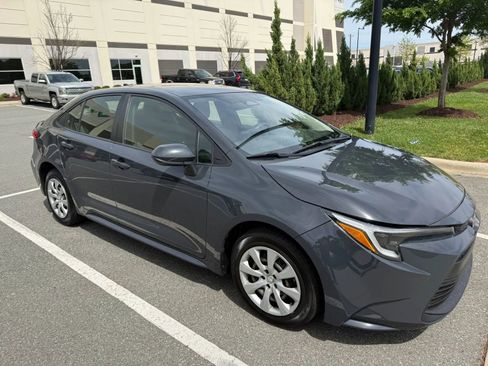 Used 2023 Toyota Corolla LE FWD image 3