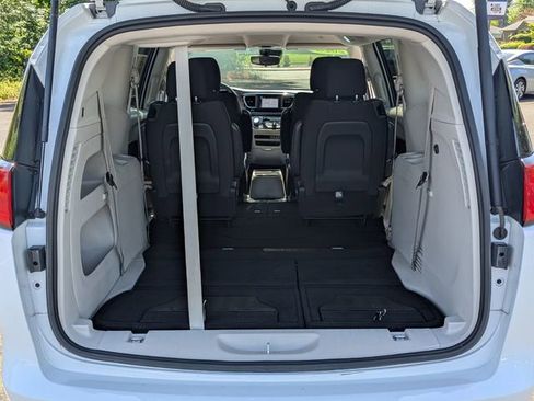 Used 2023 Chrysler Voyager LX FWD image 30