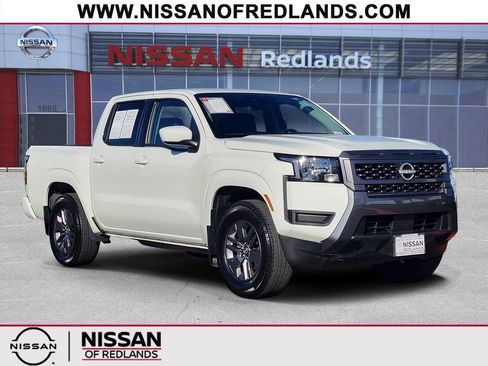Certified 2025 Nissan Frontier SV w/ Tow Package RWD image 1
