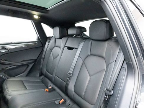 Certified 2026 Porsche Macan AWD/4WD image 29