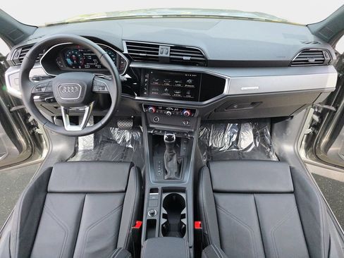 Certified 2025 Audi Q3 2.0T Premium w/ Convenience Package image 9