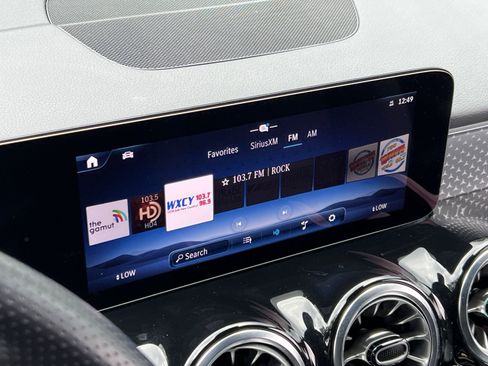 Used 2026 Mercedes-Benz GLB 250 4MATIC image 23